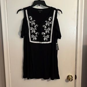 Cold shoulder swing top